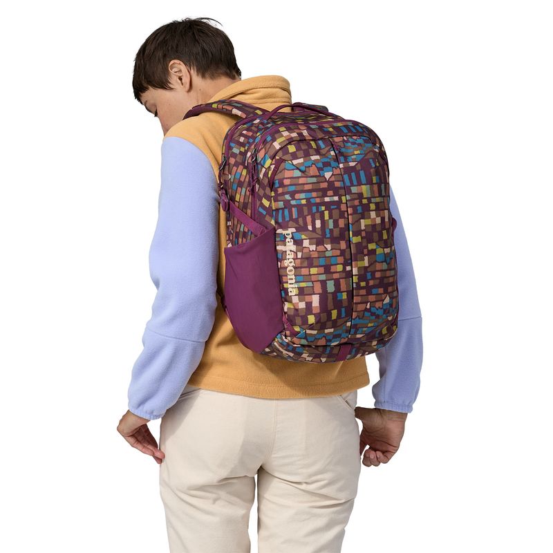 Mochila-Unisex--Refugio-Day-Pack-26L-Morado-Patagonia